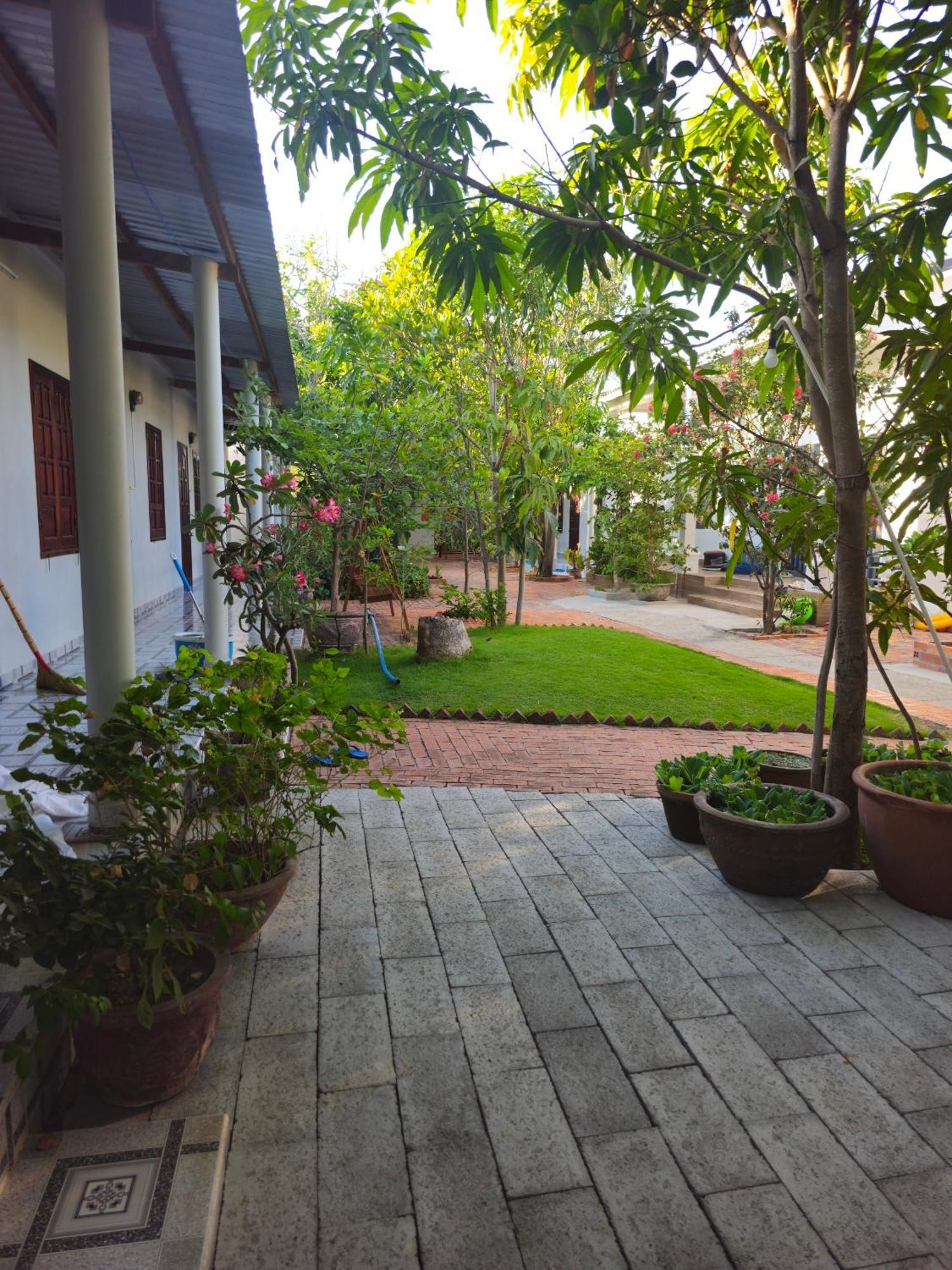 Cay Phuong Guesthouse Mui Ne Esterno foto